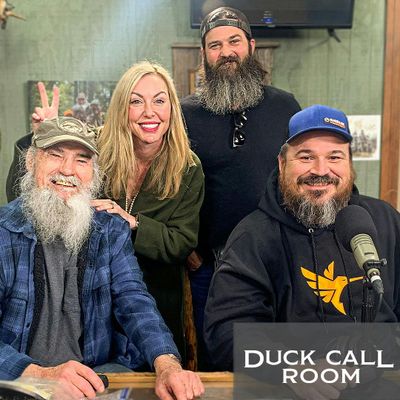 Jessica Robertson SPILLS Which Robertson Man Dyes His Beard