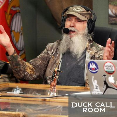 Joe Rogan Wants to Reunite Uncle Si with an Old Pal