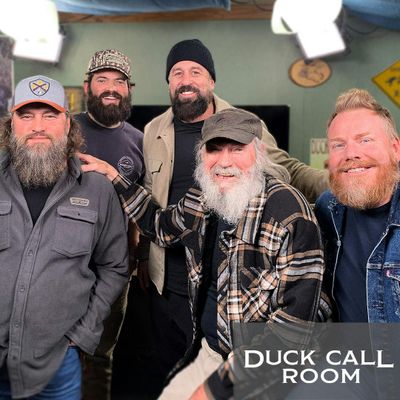 Uncle Si & The ‘Blurry Creatures’ Hosts Explore Aliens, Ghosts & Demons