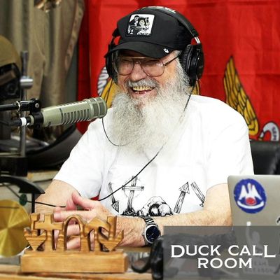 Uncle Si Will Never Forget His First Kiss