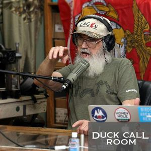 Uncle Si Convinces a Waitress He’s Homeless