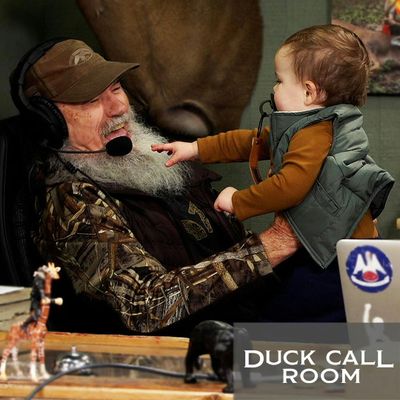 Justin Martin & His Wife Bring Their 1-Year-Old Twins to See Uncle Si!