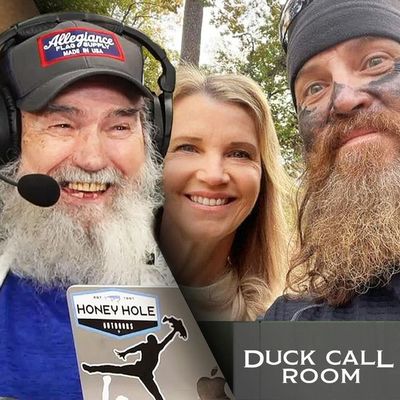 Uncle Si Saw a Woman Sit on Jase Robertson’s Lap—Missy Wasn’t Having It