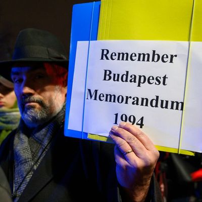 The long history of Russia's broken promises to Ukraine