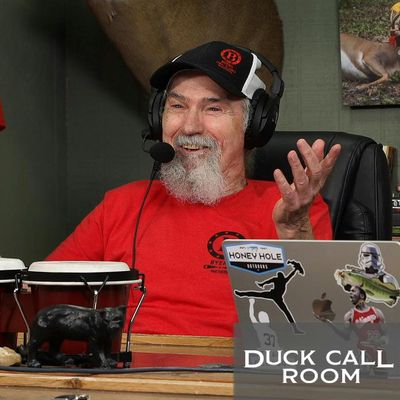 Uncle Si Sees Jesus Repped at the Olympics Alongside Last Supper Mockery