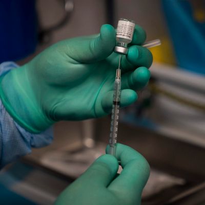 Will A Federal Mandate Make The Difference For Unvaccinated Americans?