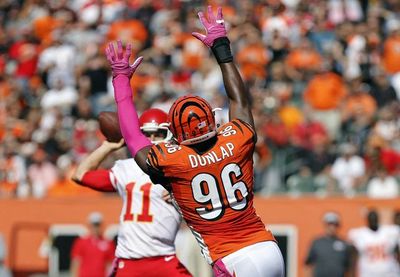 Locked on Bengals - 10/17/18 Dunlap speaks, one-on-one with Bates and a preview from Kansas City