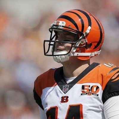 211: Locked on Bengals - 9/11/17 The O-line was bad, but Dalton and Zampese were worse