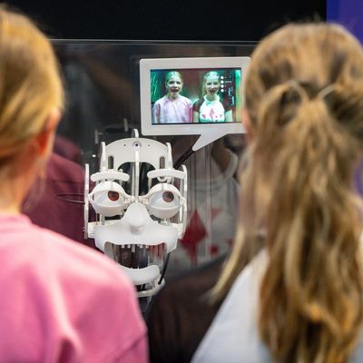 KI im Universum - Wie Museen Künstliche Intelligenz begreifbar machen