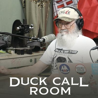 Uncle Si Visits Some Very Naked Beaches