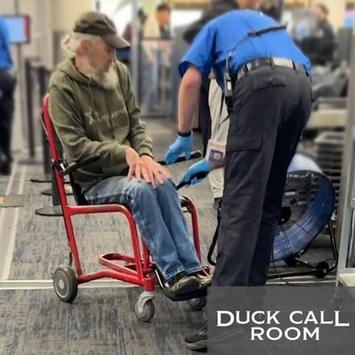 Uncle Si Wrongfully Detained by TSA in the Airport