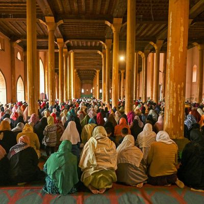 If Allah Has No Gender, Why Not Refer To God As 'She?'