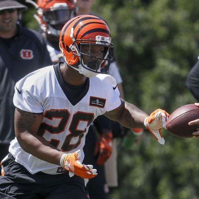 192: Locked on Bengals - 8/11/17 Joe Mixon can learn from Ezekiel Elliott