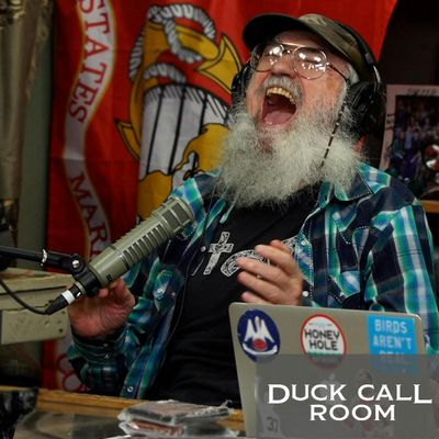 Uncle Si Gives a Shout-Out to Truckers & Wallops the Media