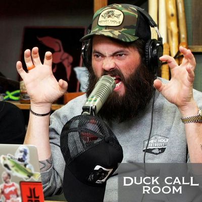 Uncle Si Runs Smack Into the Scariest Moment of His Life