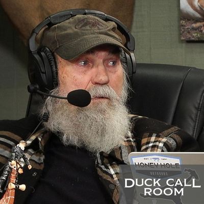 Uncle Si's Hospitalization Gets Martin in Big Trouble with the Feds