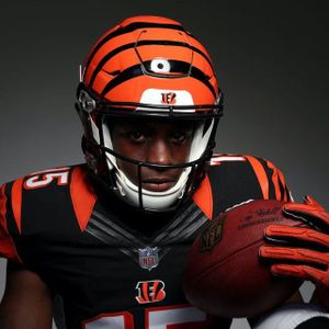 183: Locked on Bengals - Eifert's cleared, John Ross speaks and more