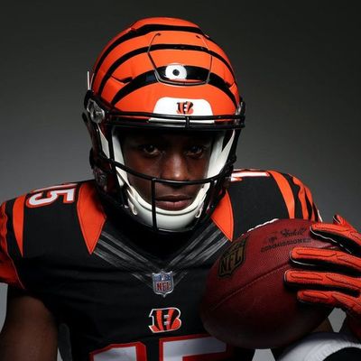 183: Locked on Bengals - Eifert's cleared, John Ross speaks and more