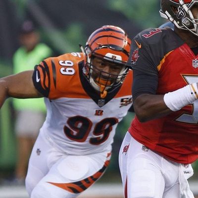 207: Locked on Bengals - 9/4/17 One-on-one with Jordan Willis and concerns without Burfict