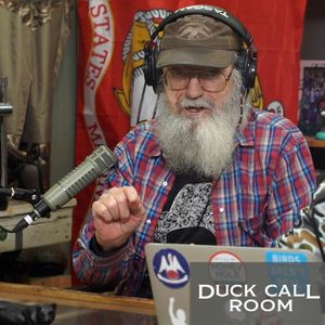 Phil Robertson Found a Small Mammal in His Beard