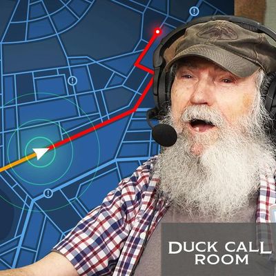 Uncle Si’s Wife Slaps a Tracker on Him for Safety
