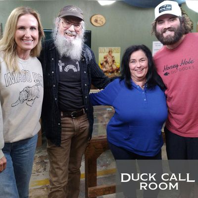 Willie Robertson Scares the Daylights Out of Miss Kay & Korie